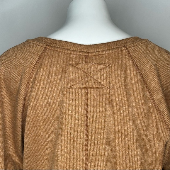 Blu Pepper Tan V-Neck Sweater Relaxed Fit - Picture 8 of 14